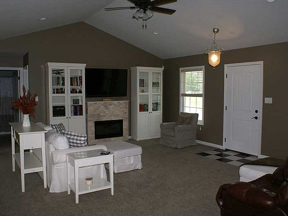 2nd image of 1608 N Tyrel Ave W