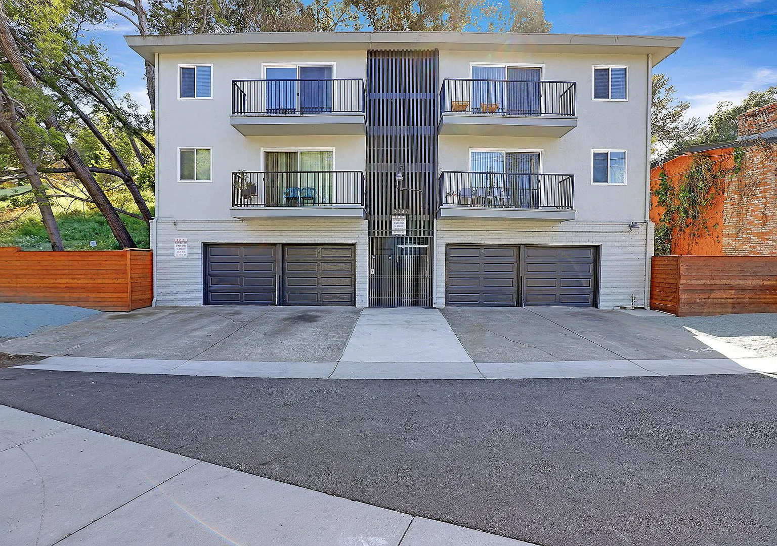 Oakland - 3554 Pierson Street — Photo 1