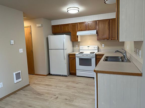 4th image of 623A Newell Ave W