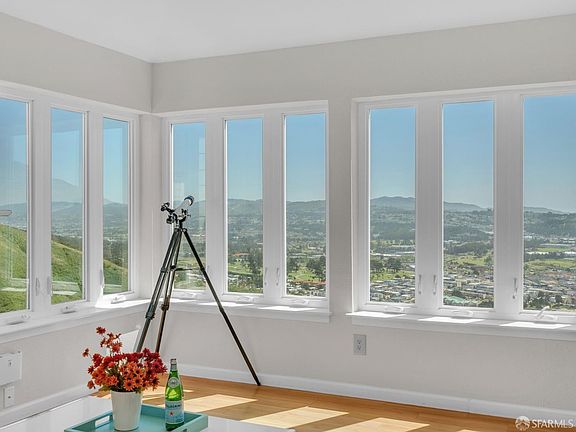 2nd image of 631 Pointe Pacific APT 1