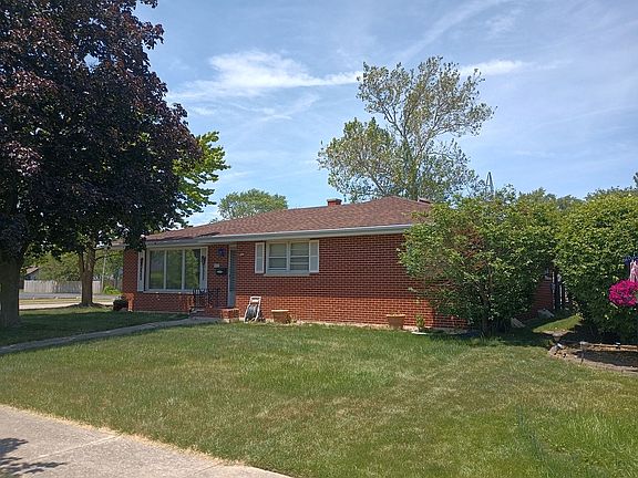 2nd image of 1617 Douglas St