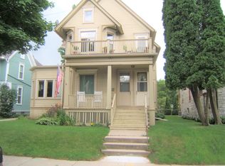 2569 S Superior St, Milwaukee, WI 53207