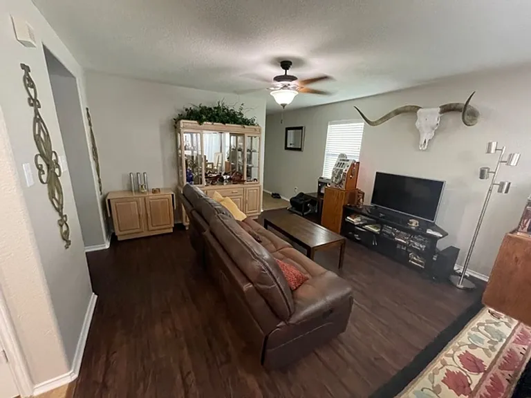 10210 Dixon Wood — Photo 8