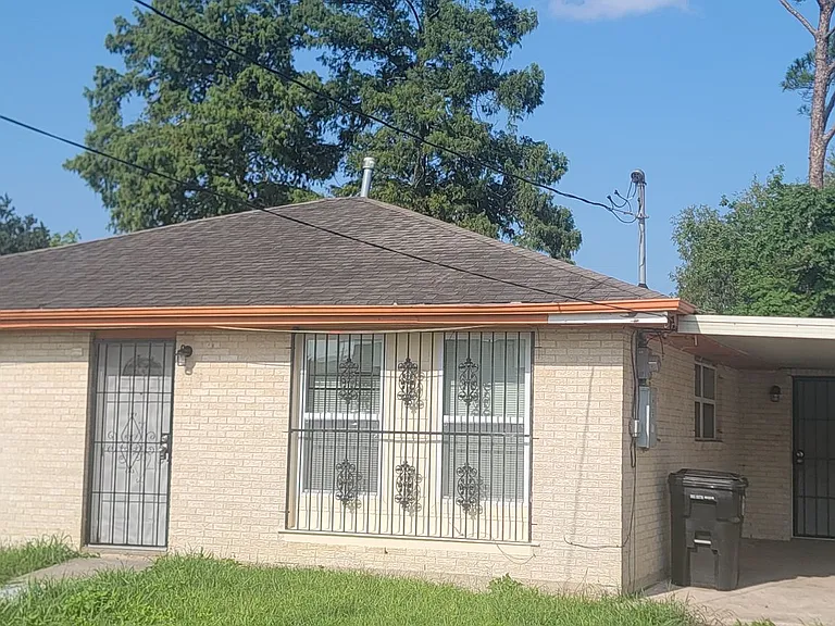 4541 Bonita Dr — Photo 1