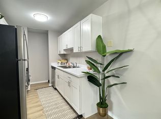 6172 S 31st St #1B, Milwaukee, WI 53221