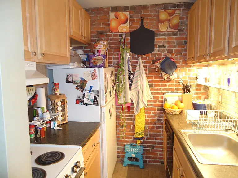 601 Tremont St #1 — Photo 4