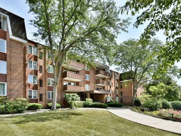 121 S Spruce Ave APT 103, Wood Dale, IL 60191