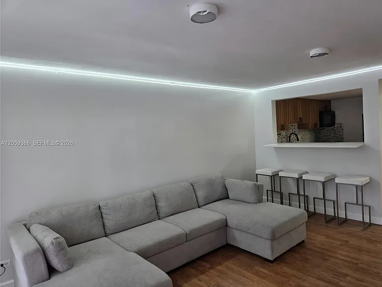 3750 Inverrary Dr #2B — Photo 12