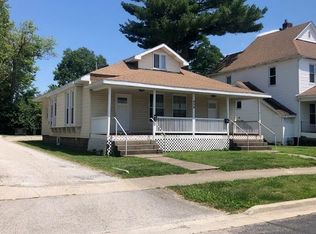 404 S 5th St, Effingham, IL 62401