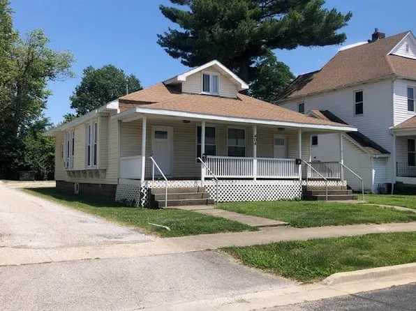 404 S 5th St, Effingham, IL 62401