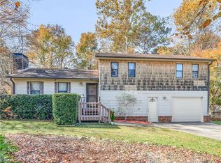 1813 N County Line Rd, Lithia Springs, GA 30122