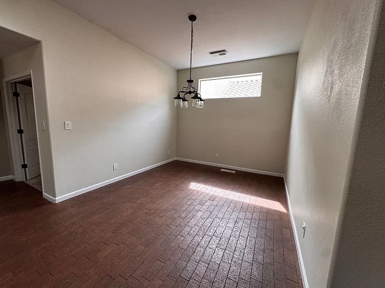 11100 Academy Ridge Rd NE — Photo 7
