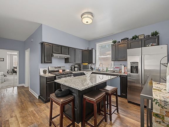 5th image of 2304 N Monitor Ave