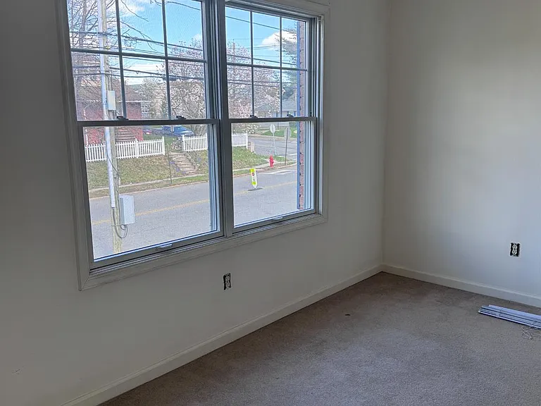 449 Avenel St — Photo 6