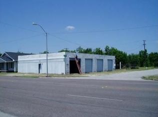 949 Gulfway Dr, Port Arthur, TX 77640