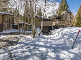 568 Ranch Rd, Mammoth Lakes, CA 93546