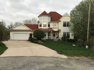 226 Hart Dr, Geneseo, IL 61254