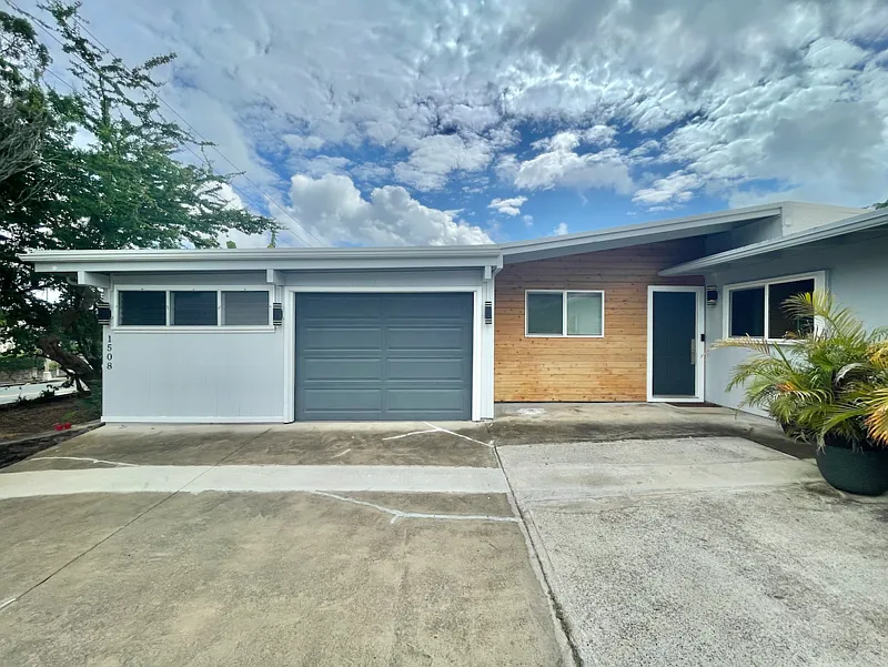 Building Photo - 1508 Keolu Dr