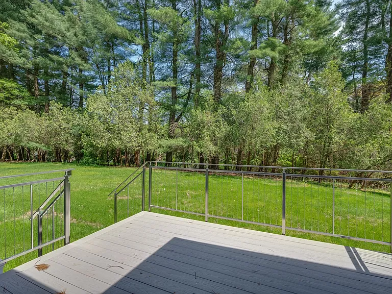 1111 Hardscrabble Rd — Photo 28
