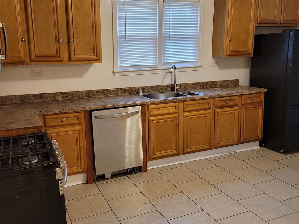 1st image of 101 Hyde Park Ave #1E