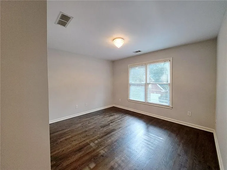 2242 Lenox Walk — Photo 29
