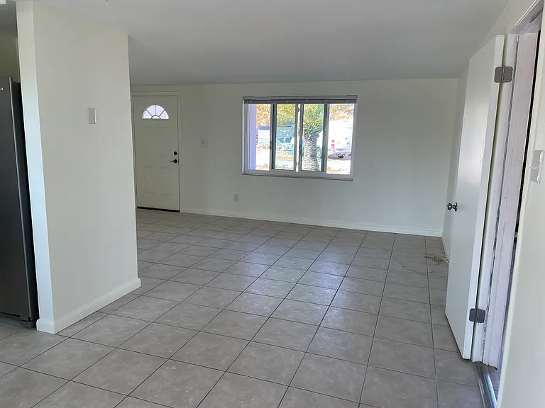 13636 Veronica Dr — Photo 5