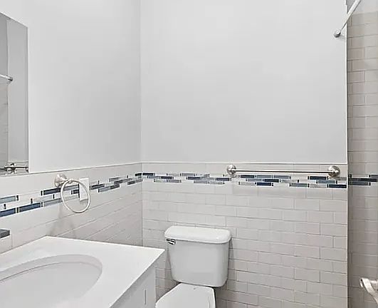 5th image of 310 E 89th St APT 4