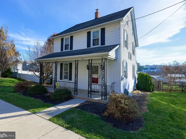 221 N 2nd St, New Freedom, PA 17349