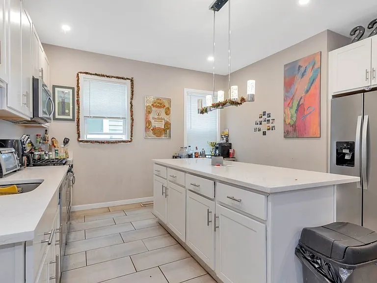 228 Calumet St #1L — Photo 1