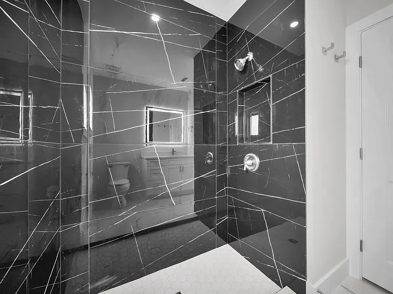636 Ladd St — Photo 26