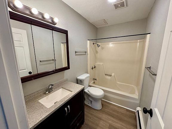 4th image of 417-501 S 1st Ave #1