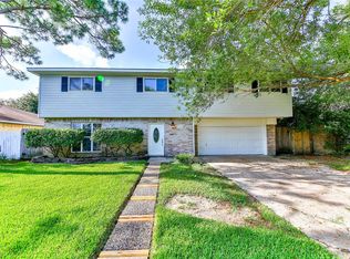 9810 Wren St, La Porte, TX 77571