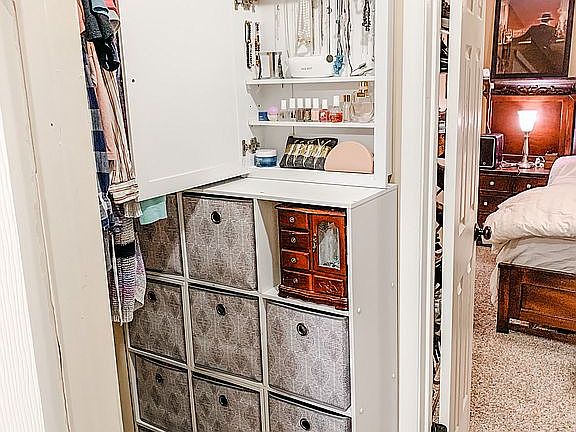 Walk in with jewelry box!!!