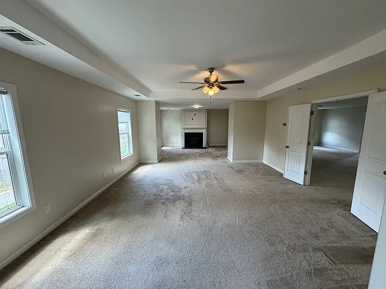 327 Hearthwood Dr — Photo 13