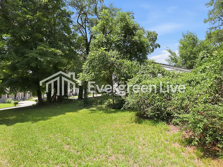 604 Parkwood Dr — Photo 10