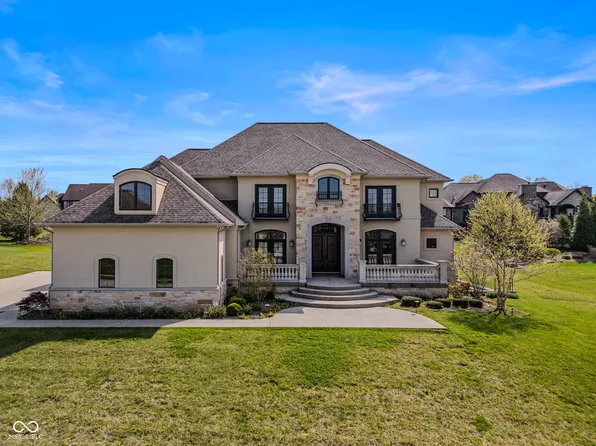 1023 Westview Point Dr, Columbus, IN 47201