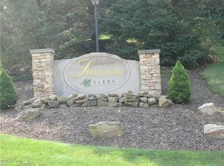 208 Pheasant Ridge Dr, Butler, PA 16001