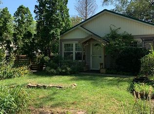 1104 S Country Squire Dr, Urbana, IL 61802