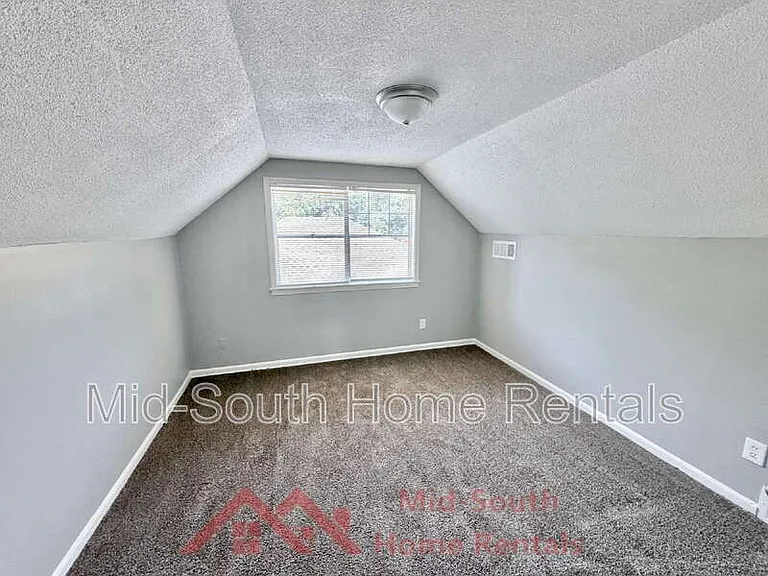 1733 Gowan Dr — Photo 20