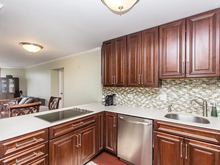 111 W Maple St #2904 — Photo 7