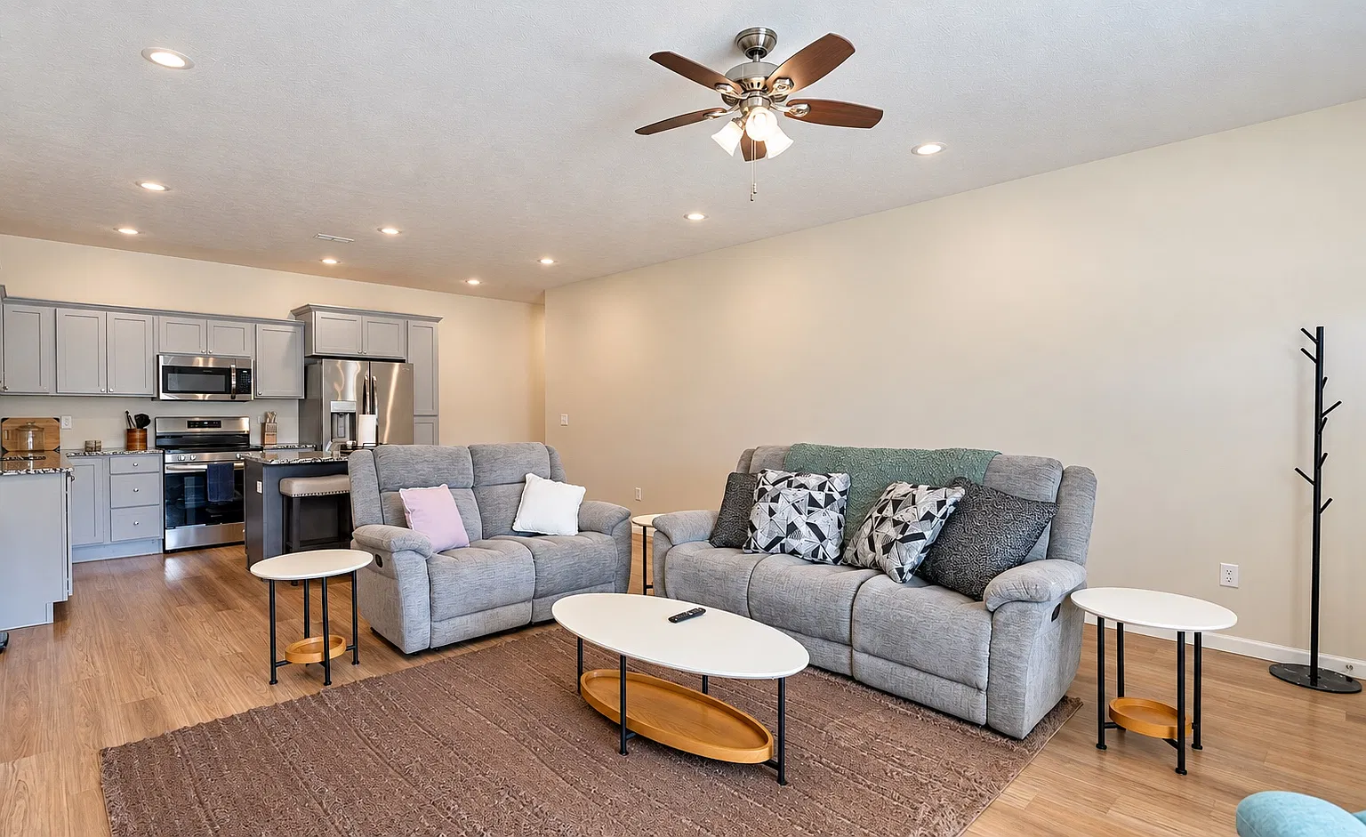 4306 Dawn Street - 1 — Photo 2