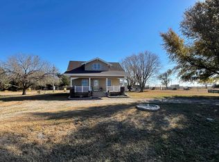 72982 S Rd, Holdrege, NE 68949