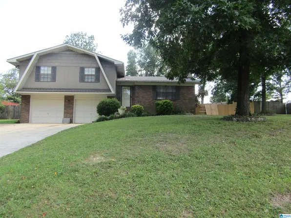 1306 Barry Rd, Anniston, AL 36206