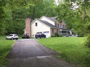 81 Skytop Rd, Newton, NJ 07860