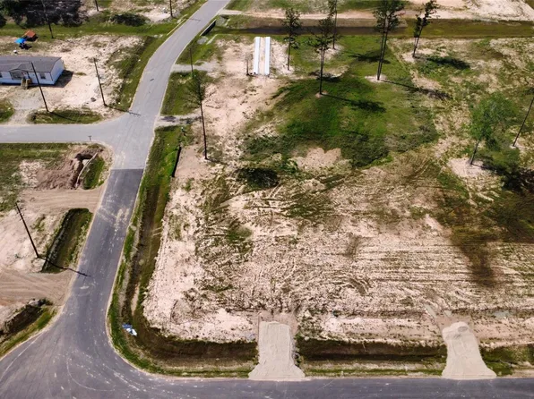 18382 Bunsen Dr, Conroe, TX 77306