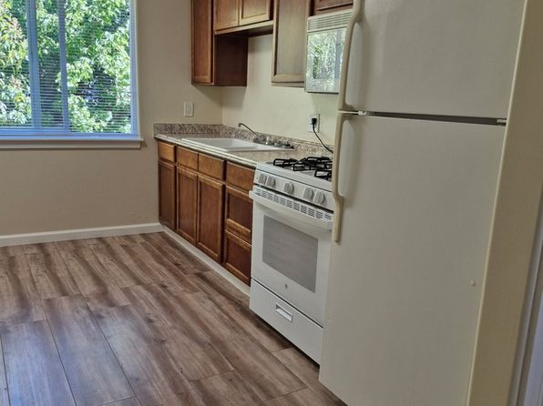 236 Sacramento St APT 3