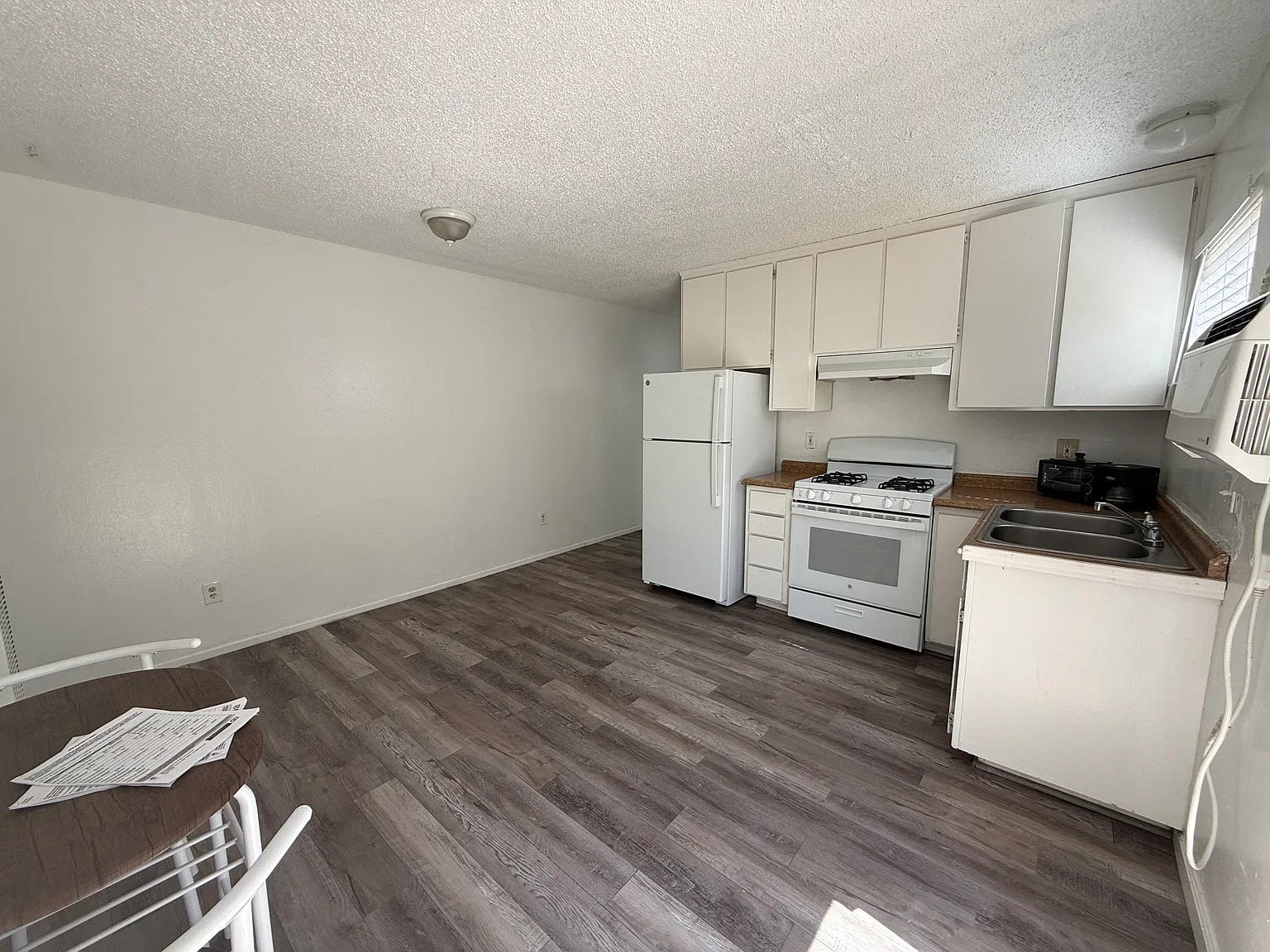 1 bed, 600 sqft, $1,400 — Photo 3