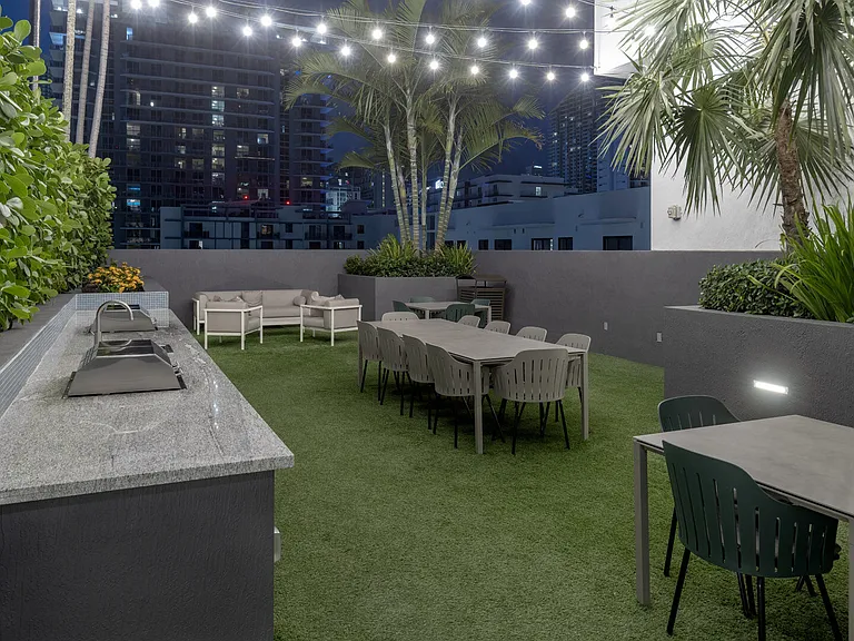 Maizon Brickell — Photo 53