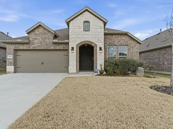 3018 Moccasin Ln, Aubrey, TX 76227
