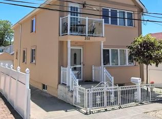 302 Moreland St FLOOR 1, Staten Island, NY 10306